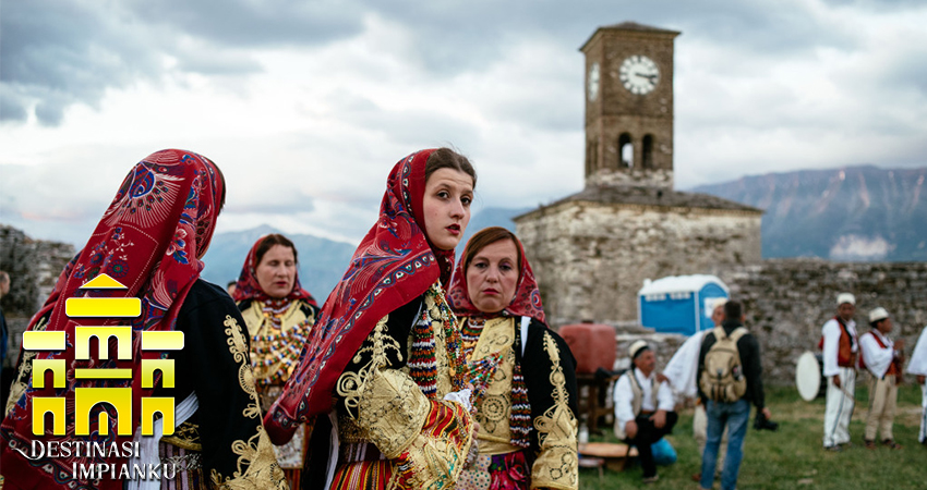 Serunya Festival Folklor Gjirokastër di Albania